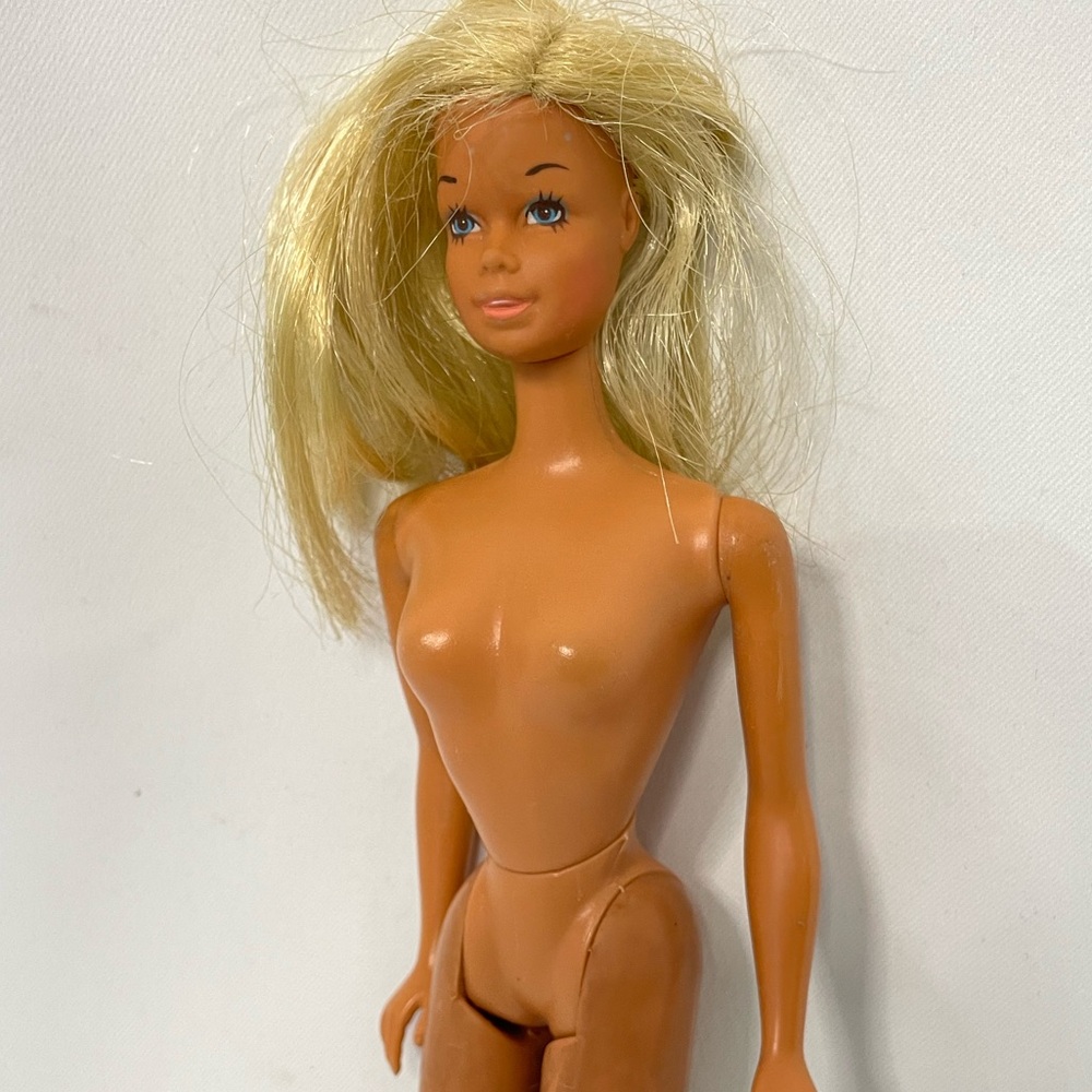 VTG early 1970s Malibu Barbie (w/ boots) - Picture 3 of 14